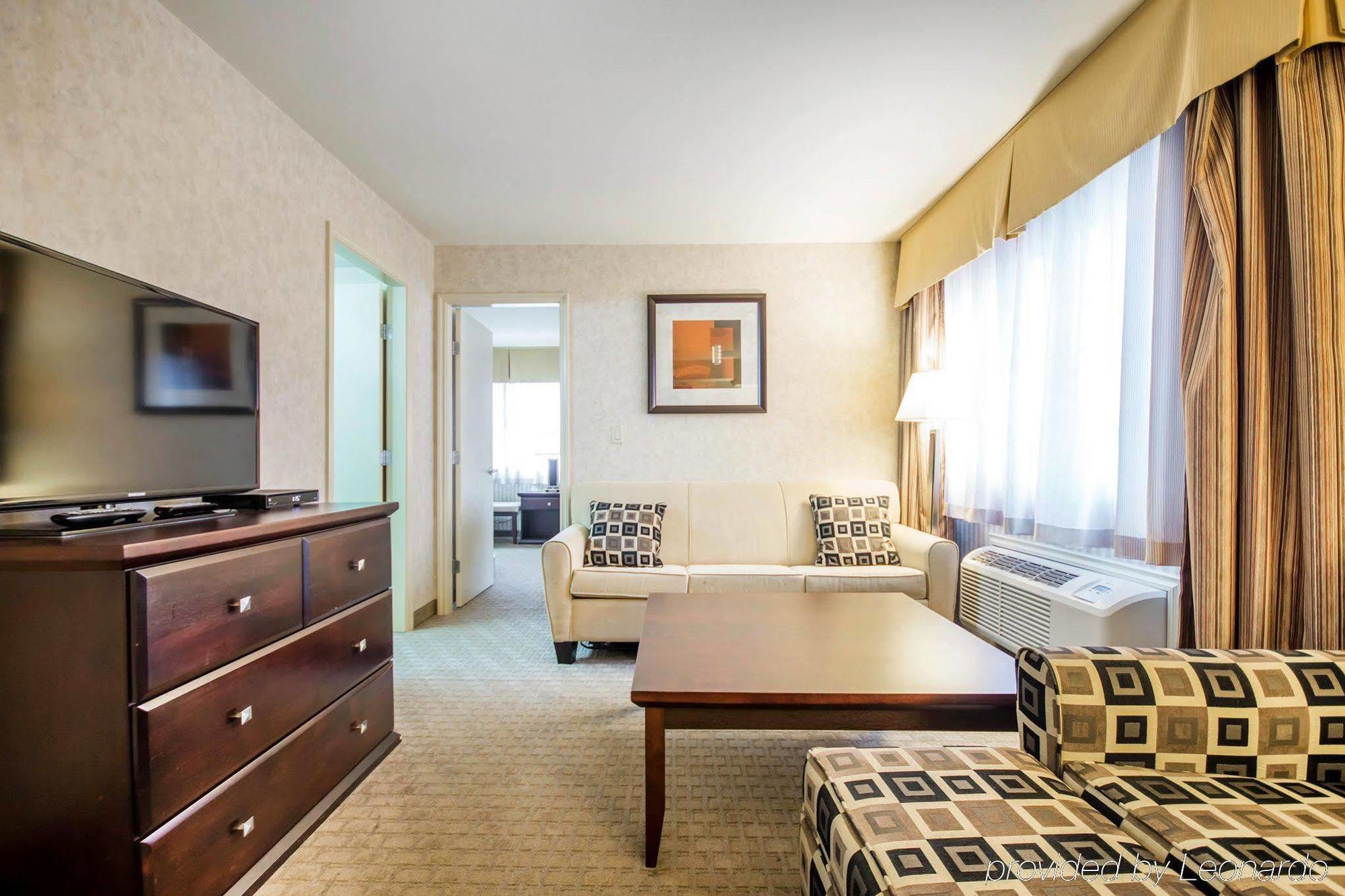 Quality Hotel & Suites Langley Exteriér fotografie